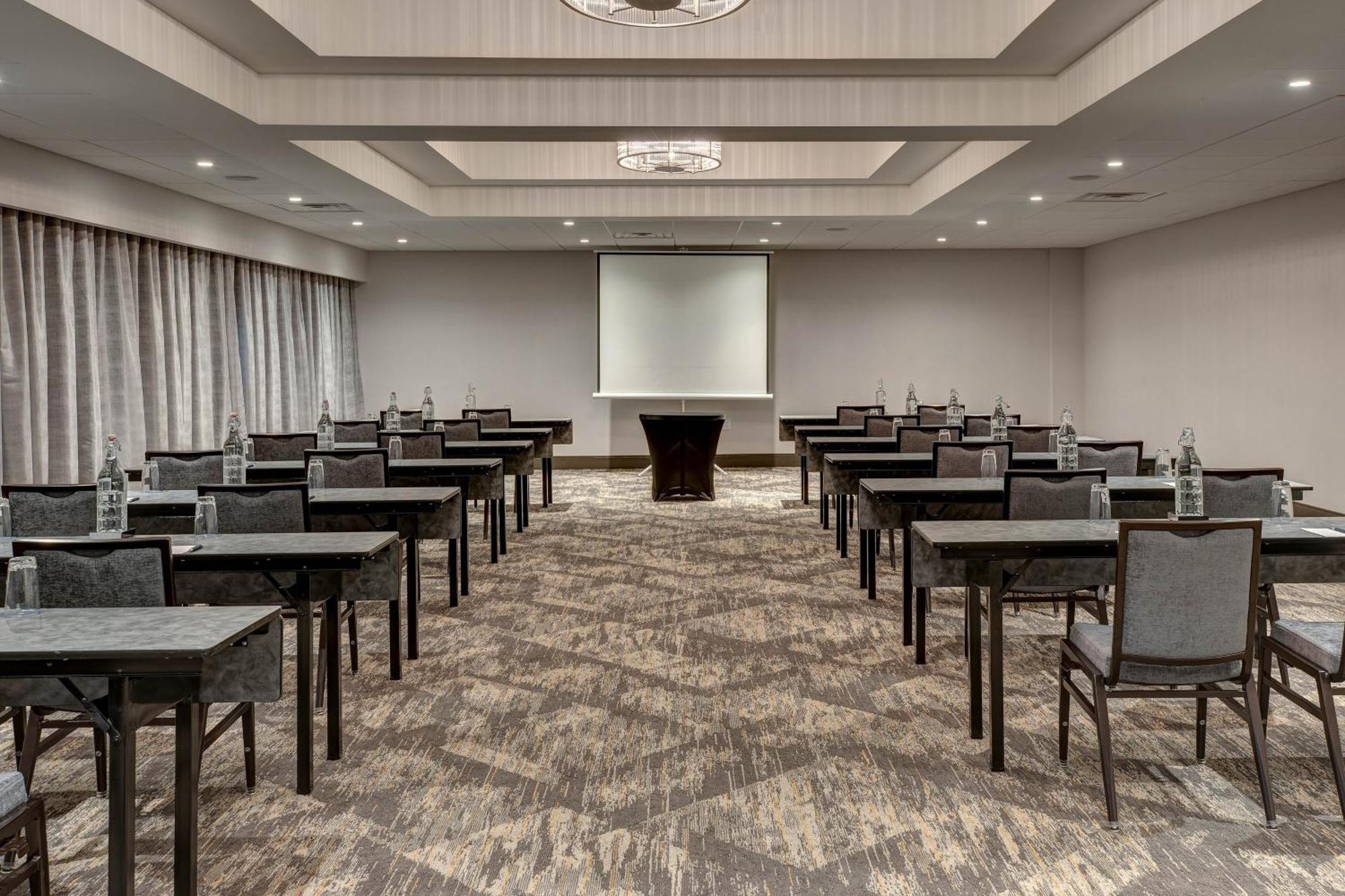 Sheraton Eatontown Hotel Buitenkant foto